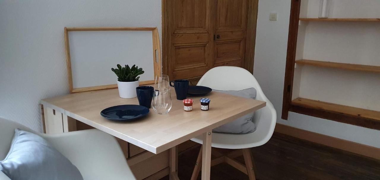 Studio Tres Spacieux Avec Cour, En Plein Coeur De Ville ! Каркасон Екстериор снимка