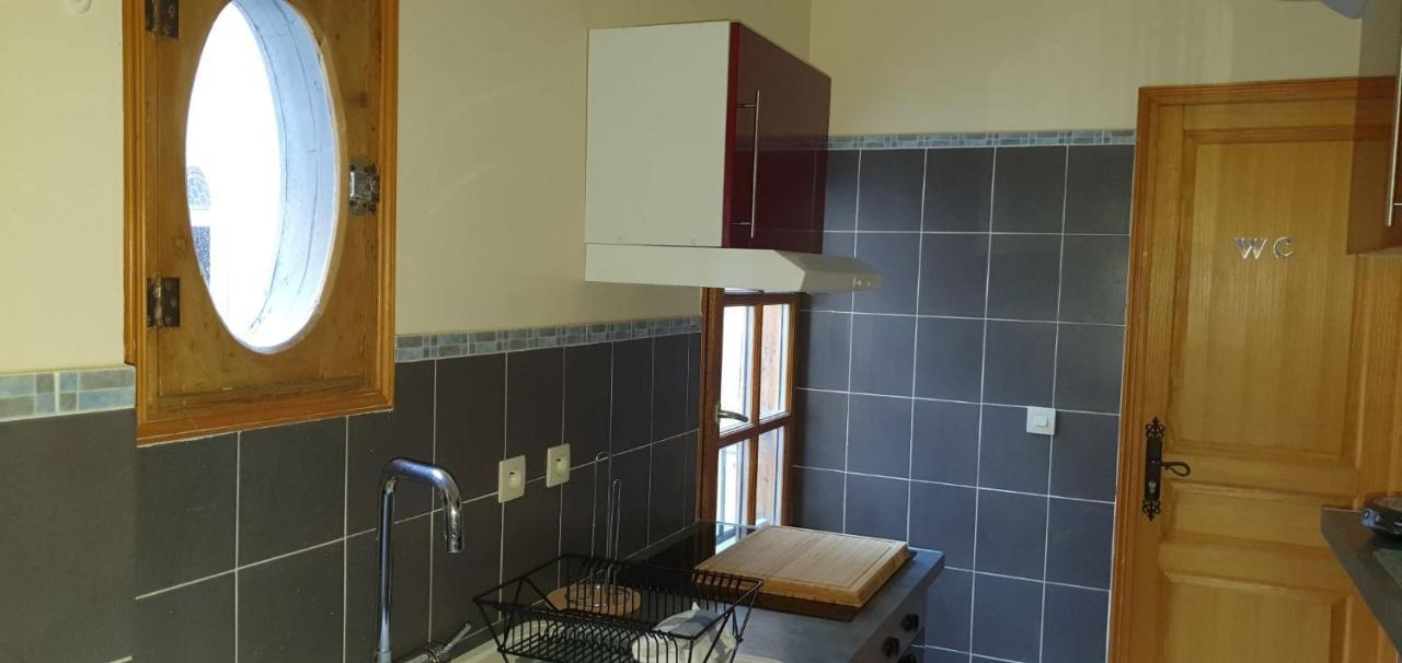 Studio Tres Spacieux Avec Cour, En Plein Coeur De Ville ! Каркасон Екстериор снимка